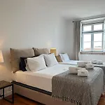 Apartment The Canary - Spacious At Downtown With Views *