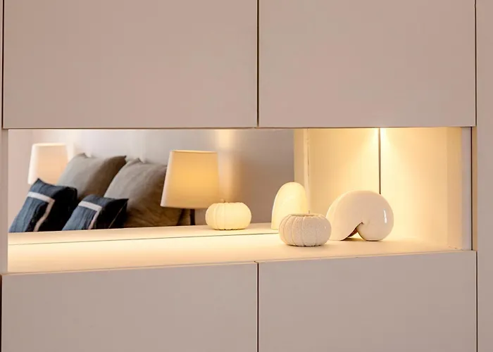 The Canary - Spacious At Downtown With Views Apartment