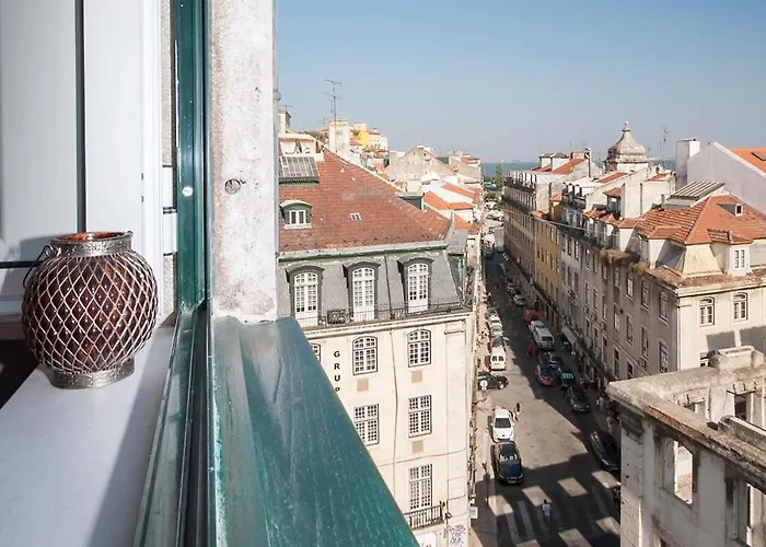 The Canary - Spacious At Downtown With Views * Lisbon