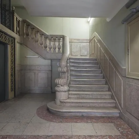 The Canary - Spacious At Downtown With Views * Lisboa