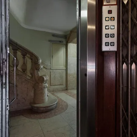 The Canary - Spacious At Downtown With Views Appartamento Lisbona